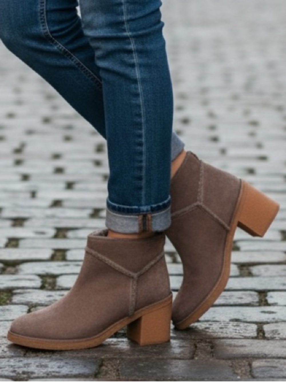 Ugg Brown / Tan Kasen Ankle Boots